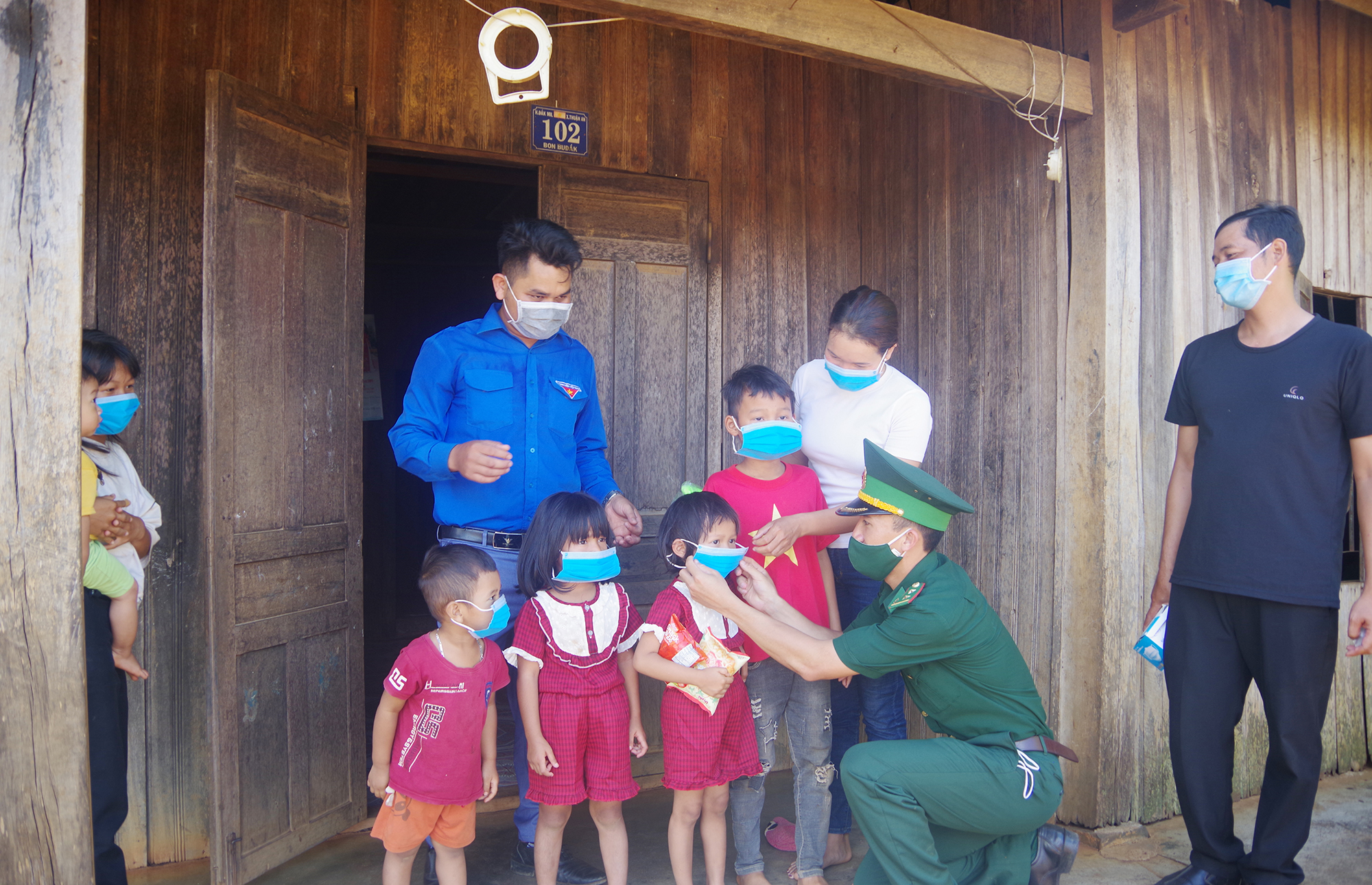 Biên phòng Đắc Nông xung kích trên tuyến đầu chặn dịch